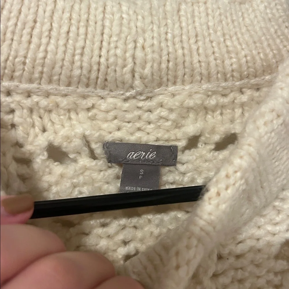 Aerie Cream Crochet Knit Oversized Sweater Size Small Winter Fall